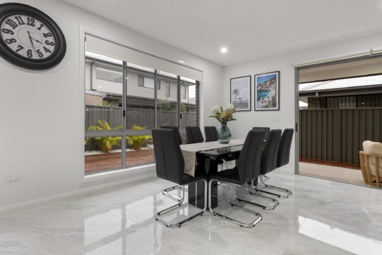 Sommervaille, Catherine Field2